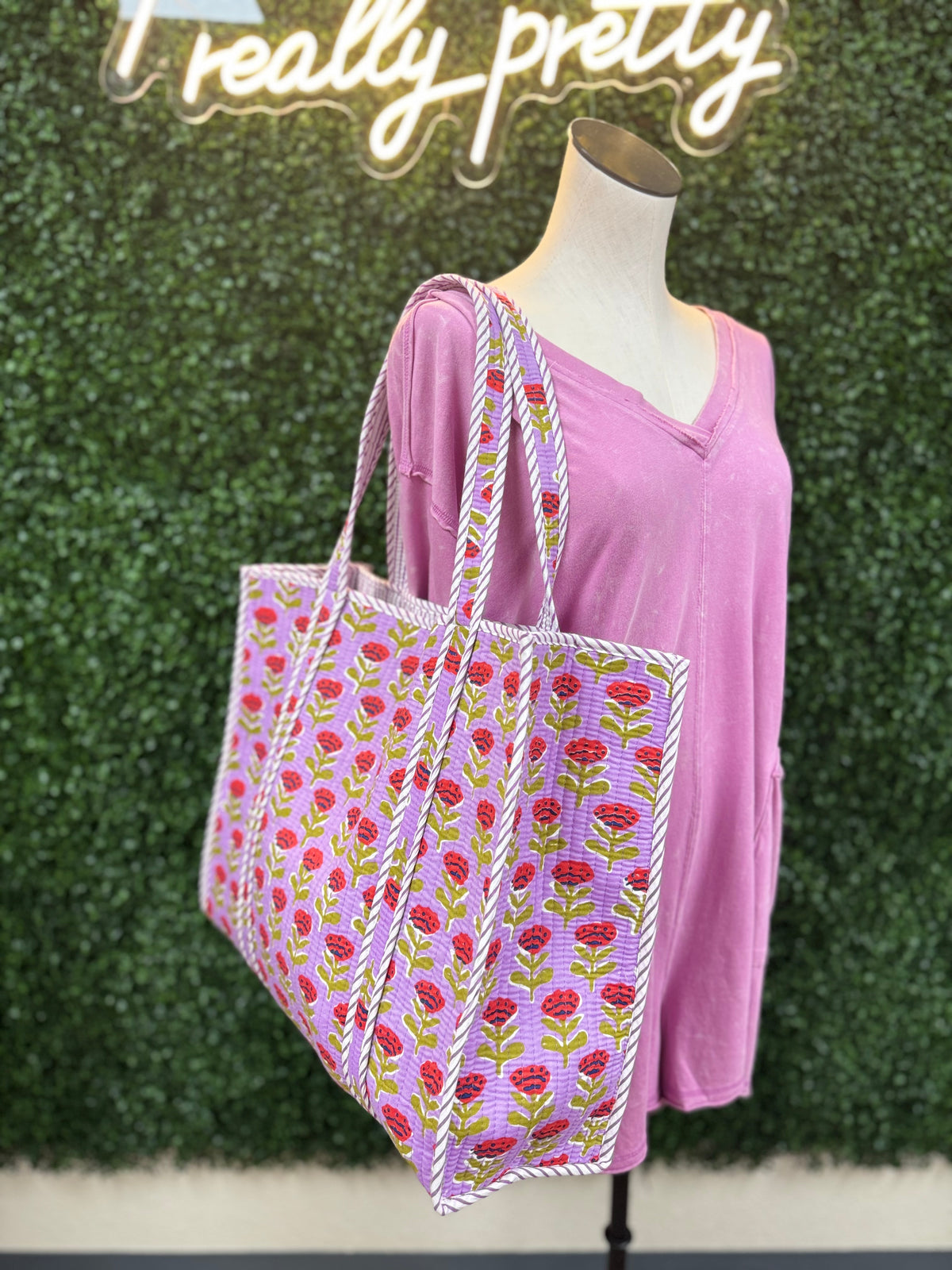 QUILTED TOTE BAG