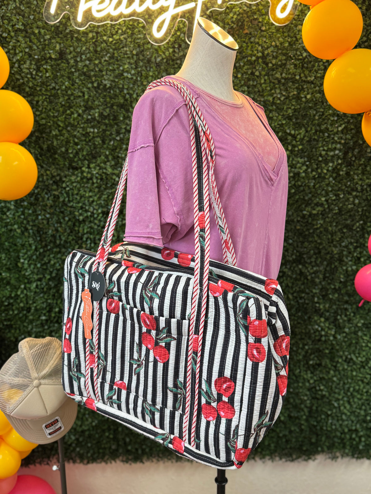 QUILTED WEEKENDER BAG