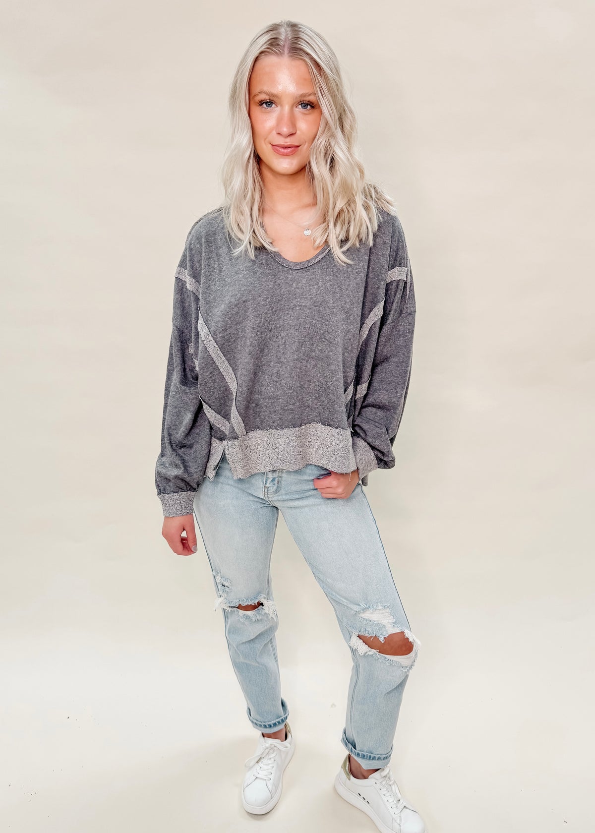 CONTRAST HOODIE