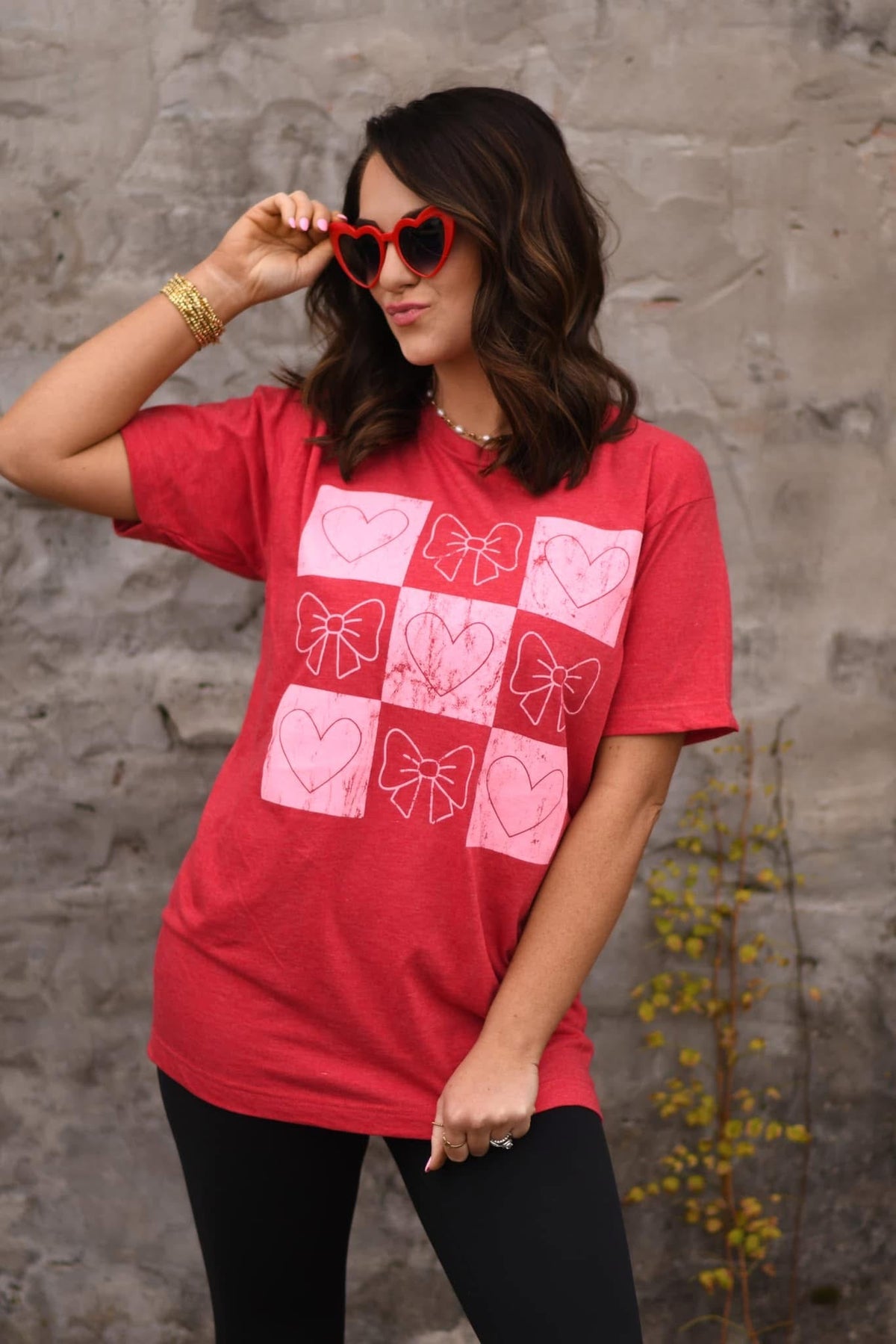 BOW & HEARTS TEE