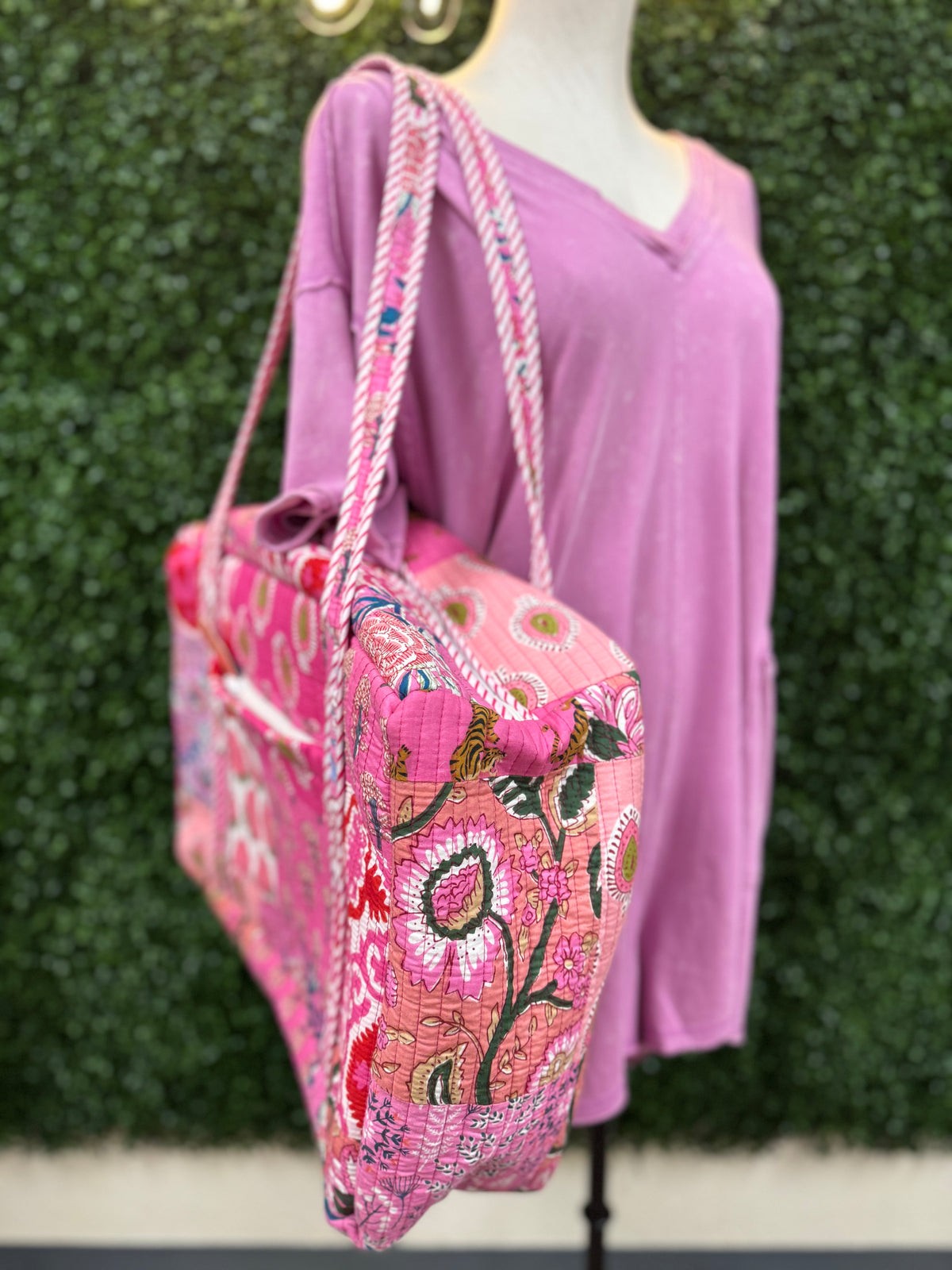 QUILTED WEEKENDER BAG