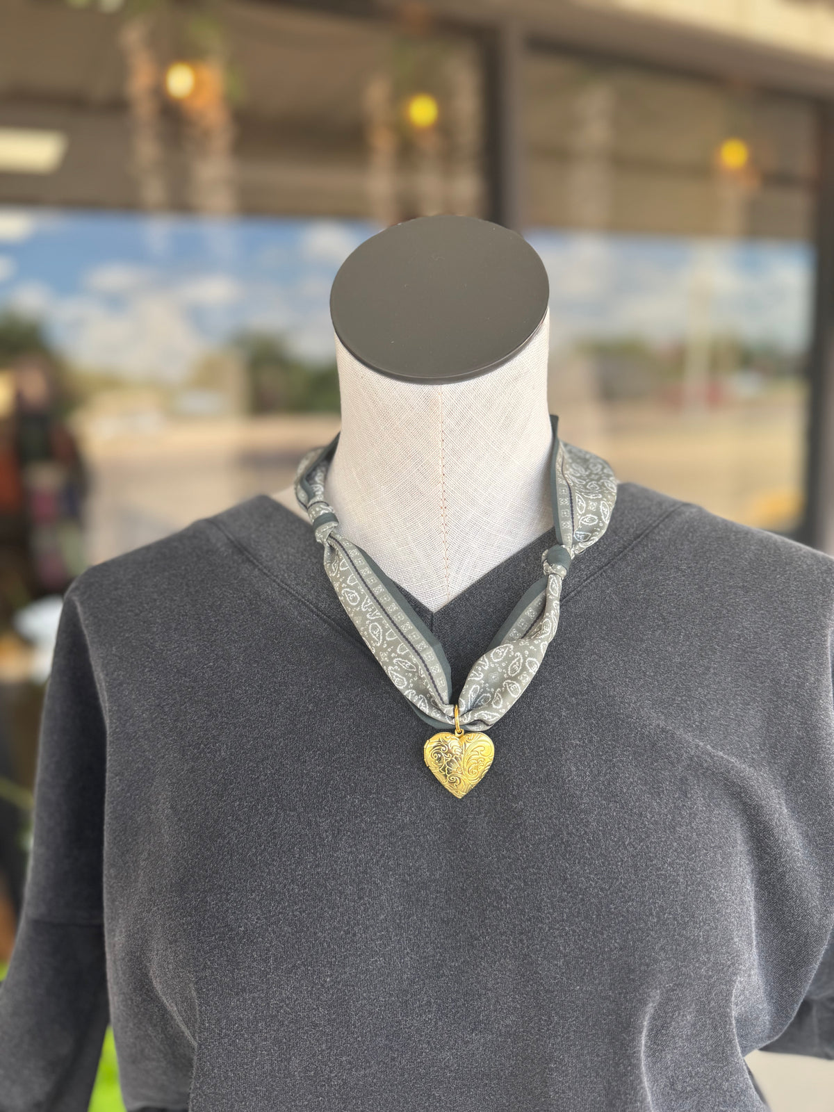 SCARF NECKLACE