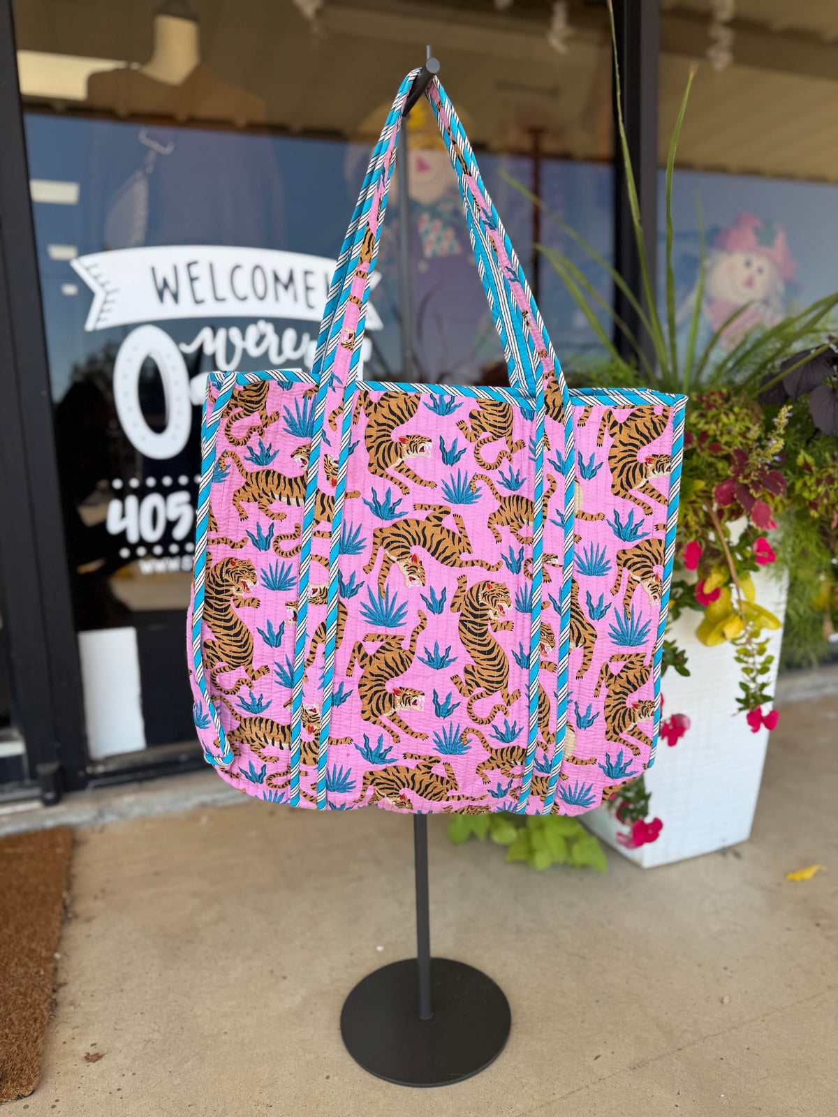 QUILTED TOTE BAG