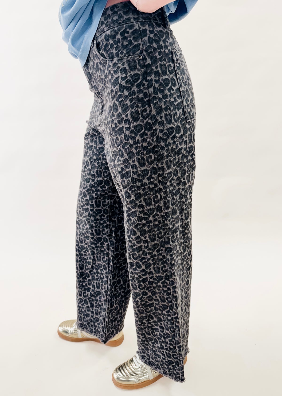 GREY LEOPARD JEAN