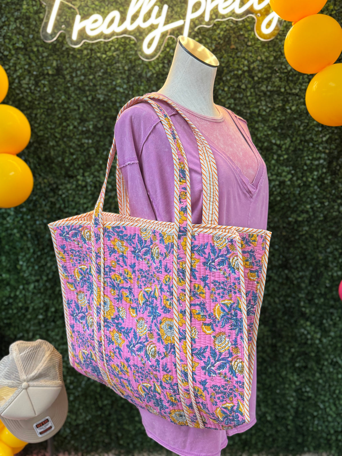 QUILTED TOTE BAG