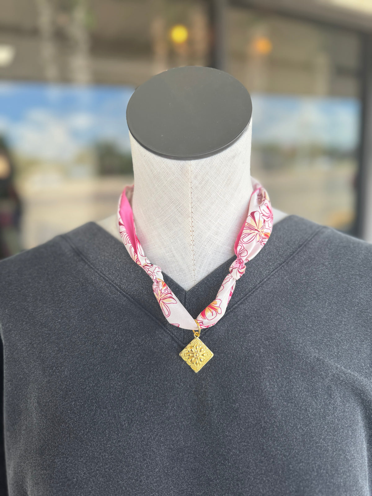 SCARF NECKLACE