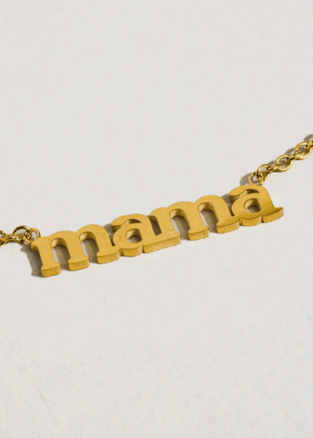 MAMA NECKLACE