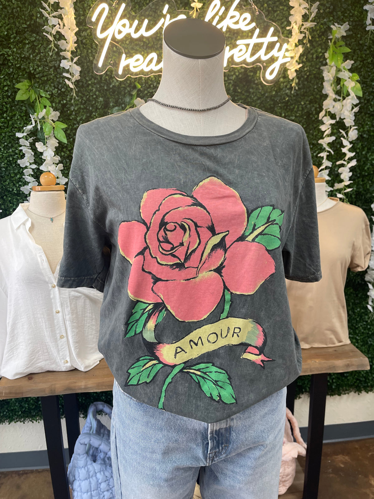 AMOUR ROSE TEE