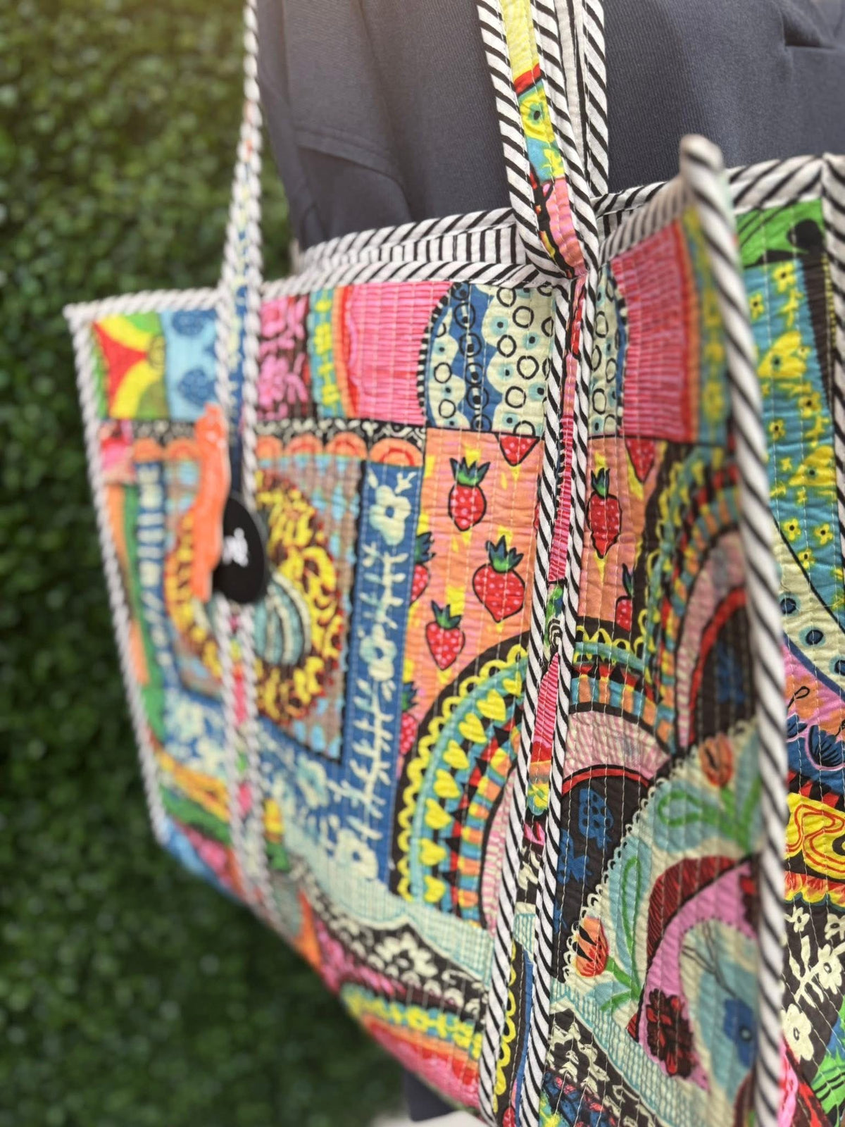 QUILTED TOTE BAG